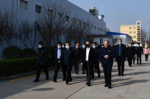 河南省(sheng)副省(sheng)長(zhǎng)(zhang)武(wu)國(guó)定(ding)到洛陽(yáng)正(zheng)大(da)調(diào)(diao)研指(zhi)導(dǎo)工作