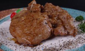 T骨豬扒(ba)黑(hei)椒(jiao)味